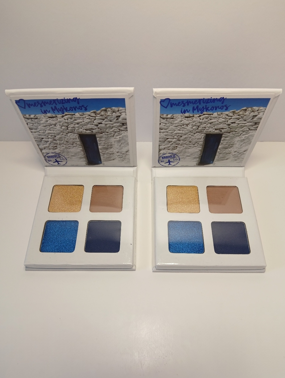 BH Cosmetics Travel Series Mesmerizing in Mykonos Eyeshadow Quad 5.5 G | 0.19 OZ - Picture 2 of 5